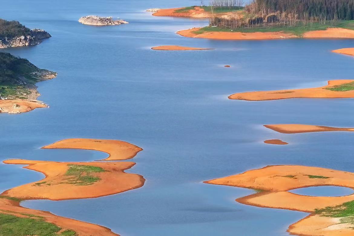 Red Maple Lake